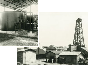 鉄塔の建つ浄水場の外観や、タンクを近くから撮った2枚の白黒写真